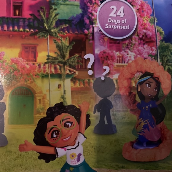 Disney Encanto 24 Days of Surprises w/ entire Family 🪄 - Picture 2 of 6